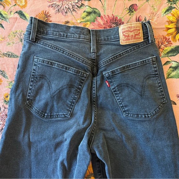 Levi’s Ribcage Straight - full length - Picture 10 of 13